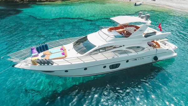 Моторная яхта Azimut 62 Fly VIP