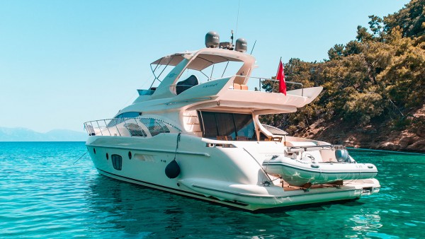 Моторная яхта Azimut 62 Fly VIP