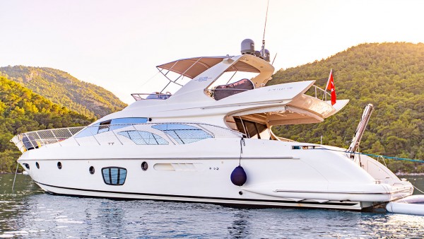 Моторная яхта Azimut 62 Fly VIP