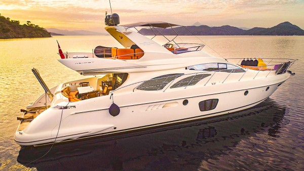 Моторная яхта Azimut 62 Fly VIP