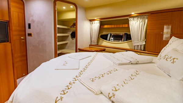Моторная яхта Azimut 62 Fly VIP