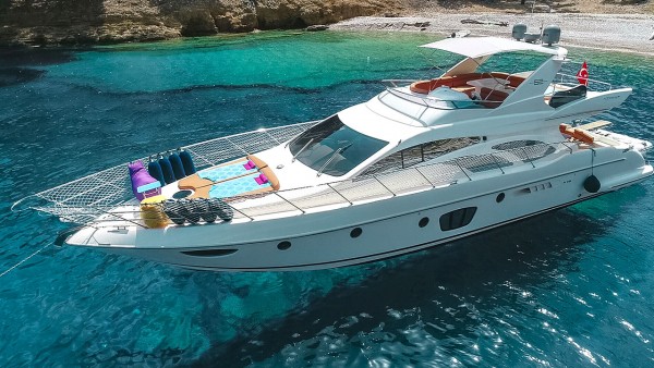 Моторная яхта Azimut 62 Fly VIP