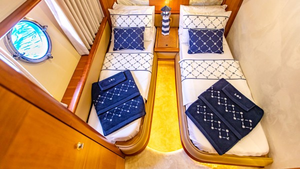 Моторная яхта Azimut 62 Fly VIP