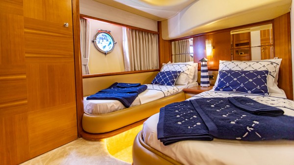 Моторная яхта Azimut 62 Fly VIP