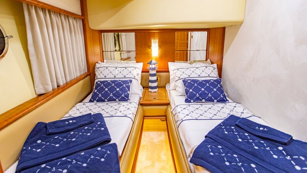 Моторная яхта Azimut 62 Fly VIP