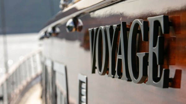 Парусная яхта Voyage