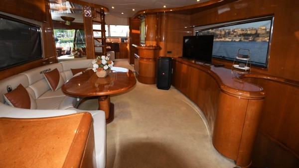 Моторная яхта Azimut 65 Gokce