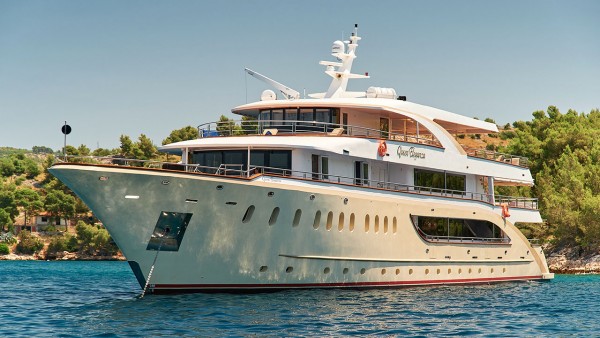 Моторная яхта Queen Eleganza